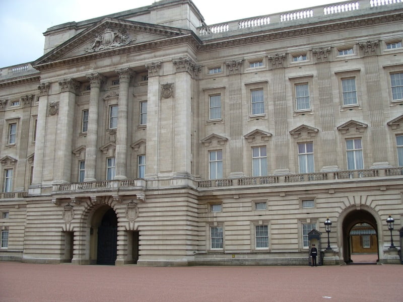 Google Unveils Virtual Tour of Buckingham Palace