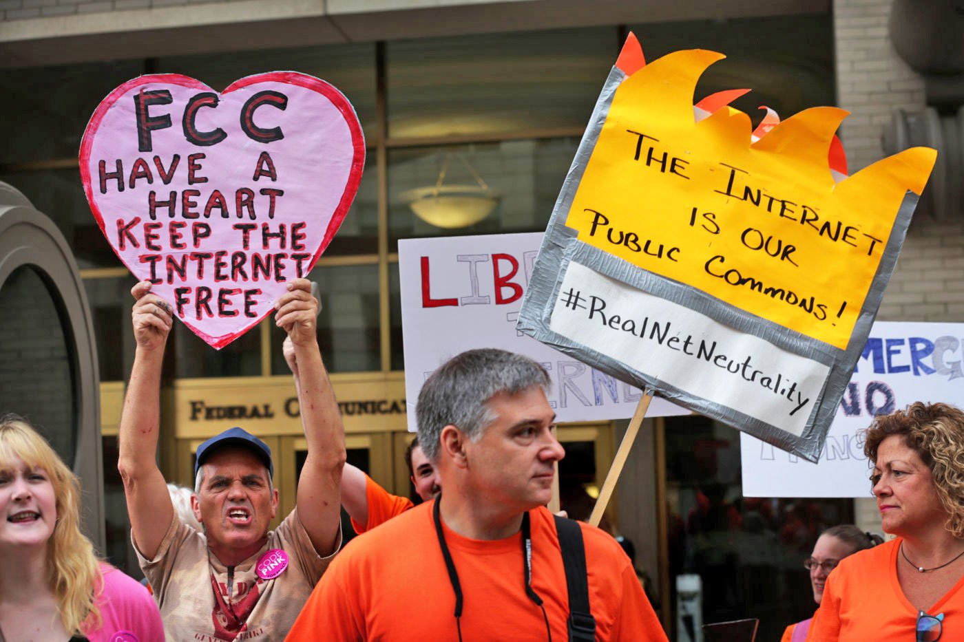 Tech alliance asks the FCC to investigate facts cap exceptions