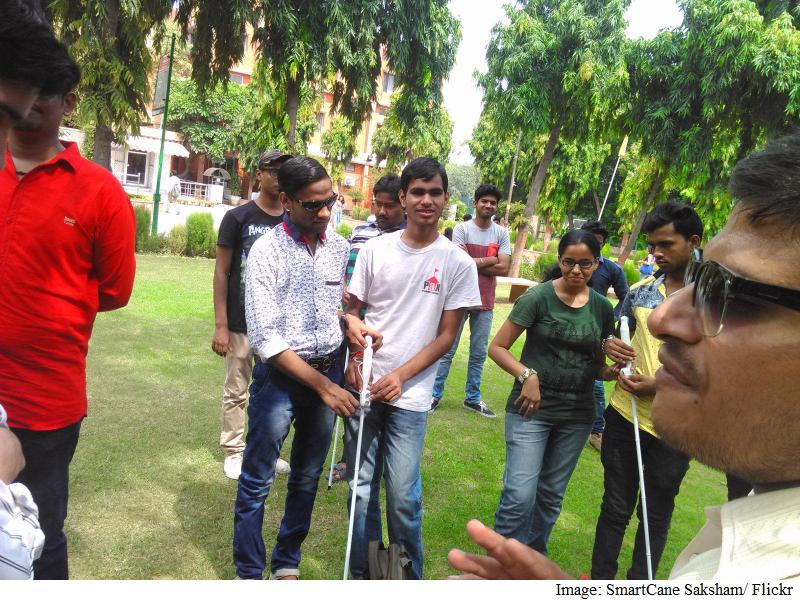 Snapdeal partners IIT Delhi to promote Its ‘SmartCane’ on-line