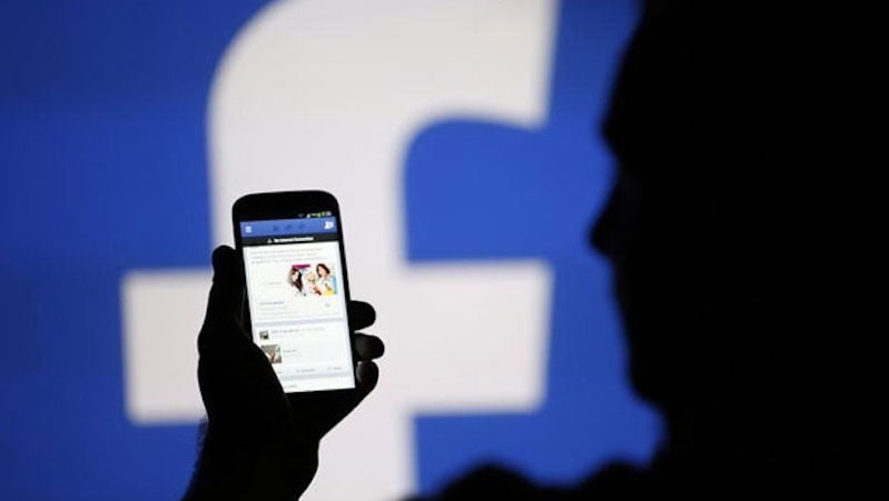 Facebook Now Supports Video Streaming to Chromecast and Apple TV Facebook Now Supports Video Streaming to Chromecast and Apple TV