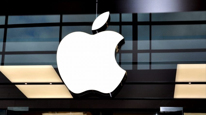 How Apple Changed the World of Smartphones How Apple Changed the World of Smartphones