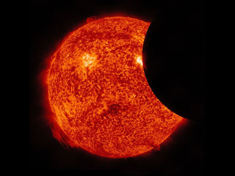 This Is the Gear You Need to View the Upcoming Solar Eclipse This Is the Gear You Need to View the Upcoming Solar Eclipse