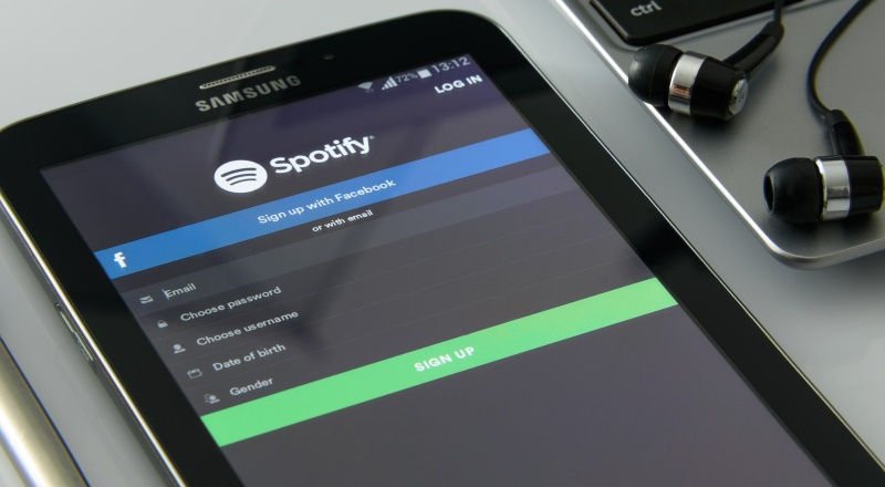 Spotify Signs Sony Royalty Deal While Warner Holds Out: Reports
