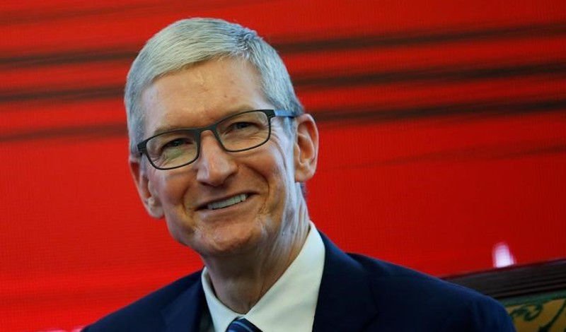 Apple CEO Promised 3 New US Plants, Says President Trump: Report Apple CEO Promised 3 New US Plants, Says President Trump: Report