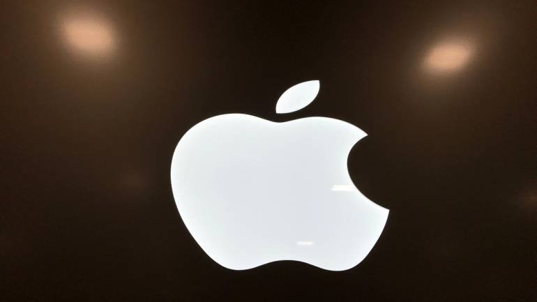 Apple busts Google, Facebook enterprise apps for flouting privacy rules