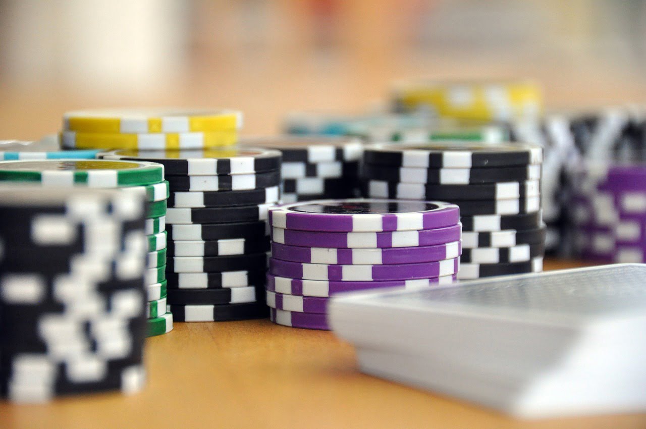 5 reasons why online casinos are famous in India